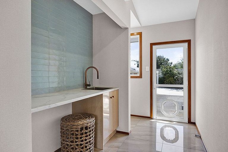 Photo of property in 93 Waihi Road, Hawera, 4610