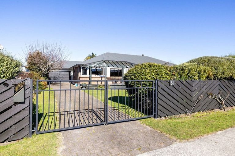 Photo of property in 51 Taylor Street, Cambridge, 3434