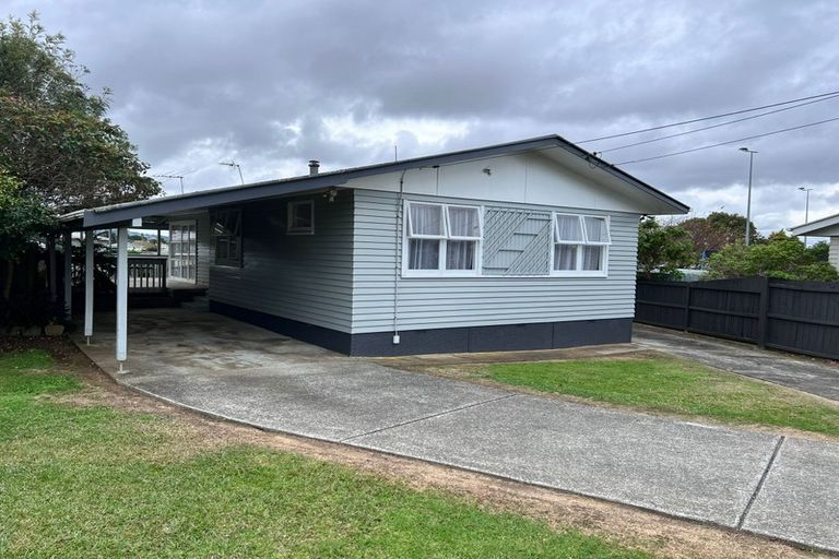 Photo of property in 90 Friedlanders Road, Manurewa, Auckland, 2102