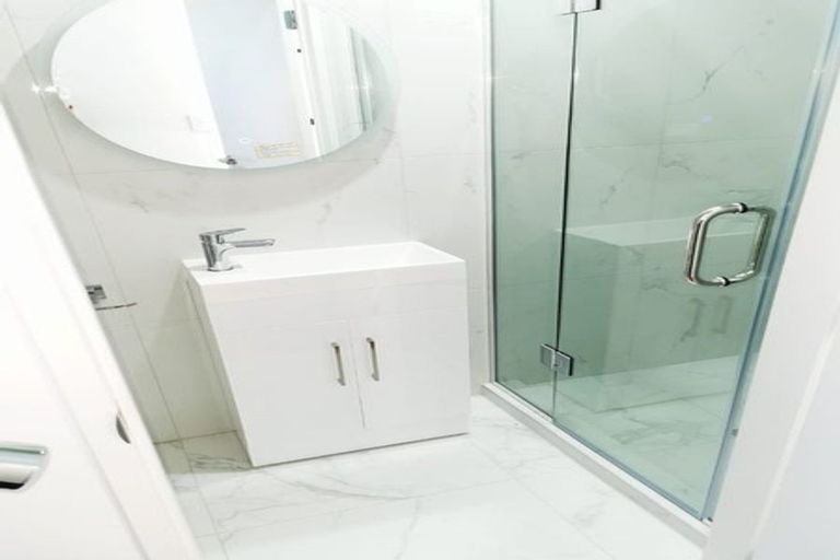 Photo of property in 124b Rosier Road, Glen Eden, Auckland, 0602