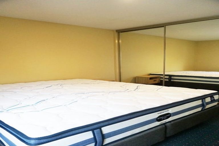 Photo of property in St James Courts, 5/77 Gloucester Street, Christchurch Central, Christchurch, 8013