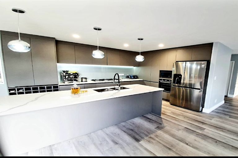Photo of property in 44 Everglade Drive, Goodwood Heights, Auckland, 2105