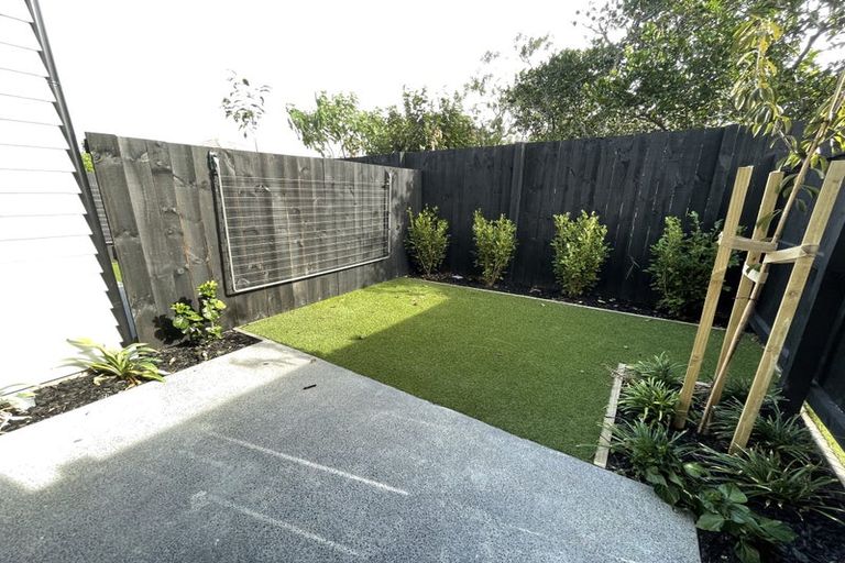 Photo of property in 6/598 Te Atatu Road, Te Atatu Peninsula, Auckland, 0610
