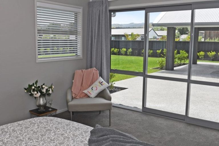 Photo of property in 6 Shearwater Lane, Point Wells, 0986