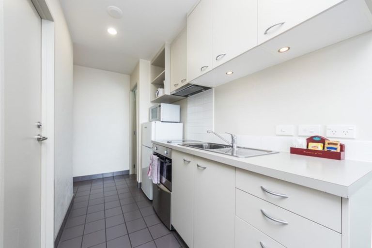 Photo of property in 402/17 Osterley Way, Manukau, Auckland, 2104