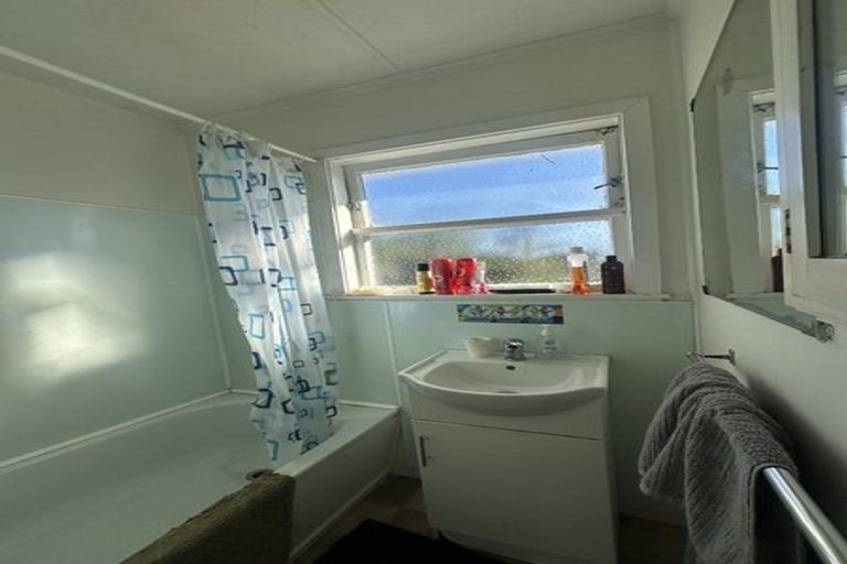 Photo of property in 6 Bates Street, Papakura, 2110