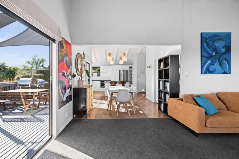 Photo of property in 33 Palmerston Road, Havelock North, 4130