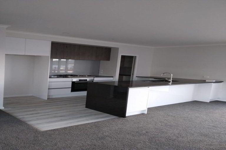 Photo of property in 18 Schooner Drive, Whitby, Porirua, 5024