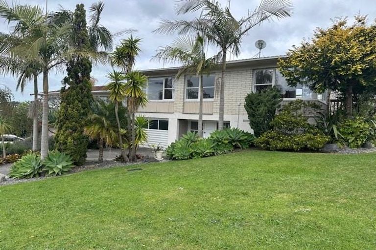 Photo of property in 1/48 Richards Avenue, Forrest Hill, Auckland, 0620