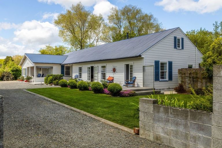 Photo of property in 74 Wanganui Road, Marton, 4788