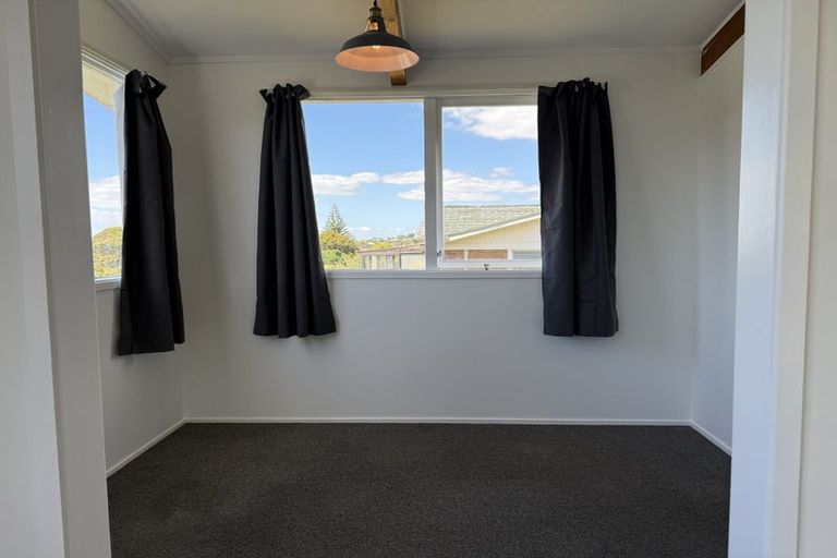 Photo of property in 46 Richards Avenue, Forrest Hill, Auckland, 0620