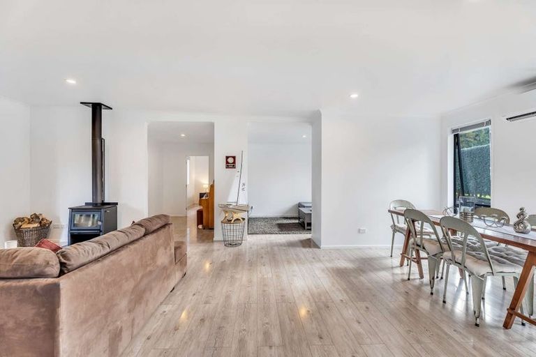 Photo of property in 1a Ocean Beach Road, Tairua, 3508