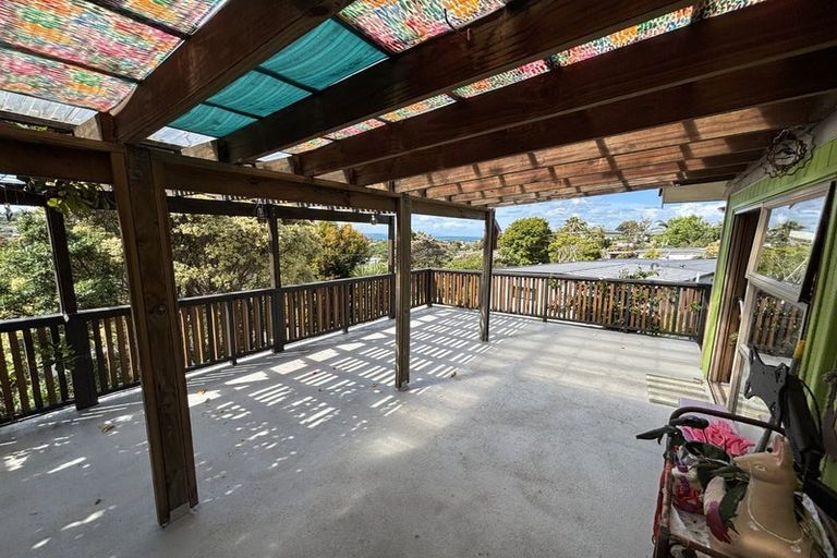Photo of property in 63 Elliston Crescent, Stanmore Bay, Whangaparaoa, 0932