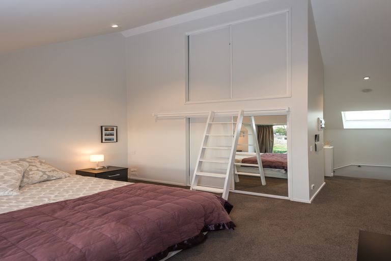 Photo of property in 1036b Colombo Street, St Albans, Christchurch, 8014