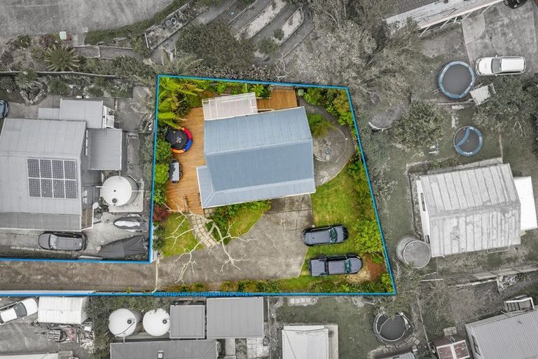 Photo of property in 6a D'oyly Drive, Stanmore Bay, Whangaparaoa, 0932