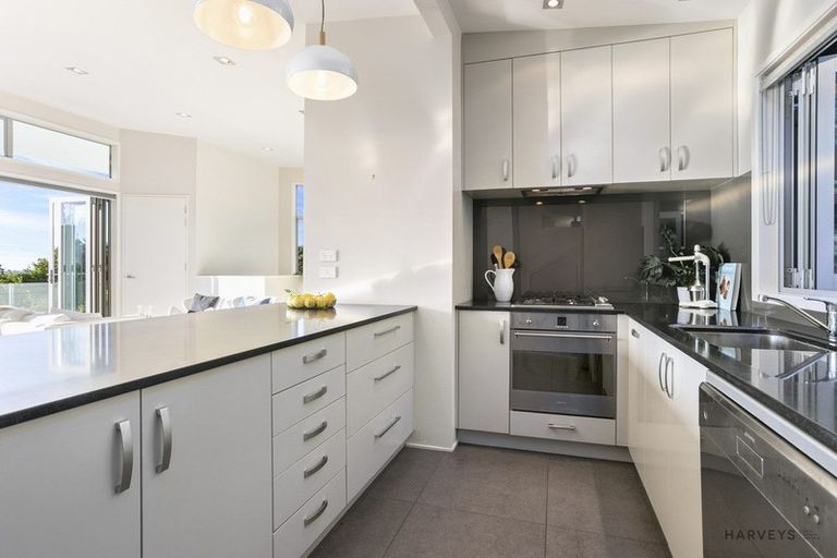 Photo of property in 188 Scenic Drive, Titirangi, Auckland, 0604