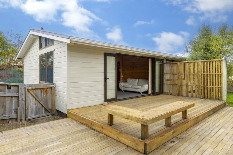 Photo of property in 4 Mahuta Road, Waitahanui, Taupo, 3378