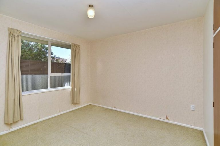 Photo of property in 28 Strathfield Avenue, Dallington, Christchurch, 8061