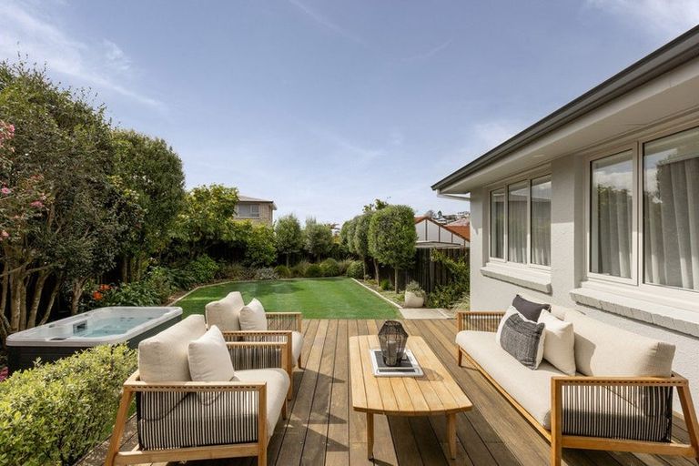 Photo of property in 13 Tupaea Place, Otumoetai, Tauranga, 3110