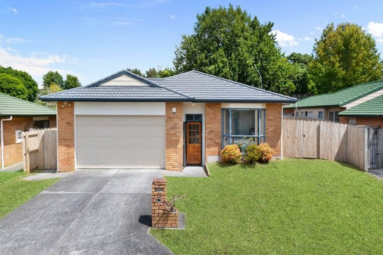 Photo of property in 13 Gerolds Place, Flat Bush, Auckland, 2019