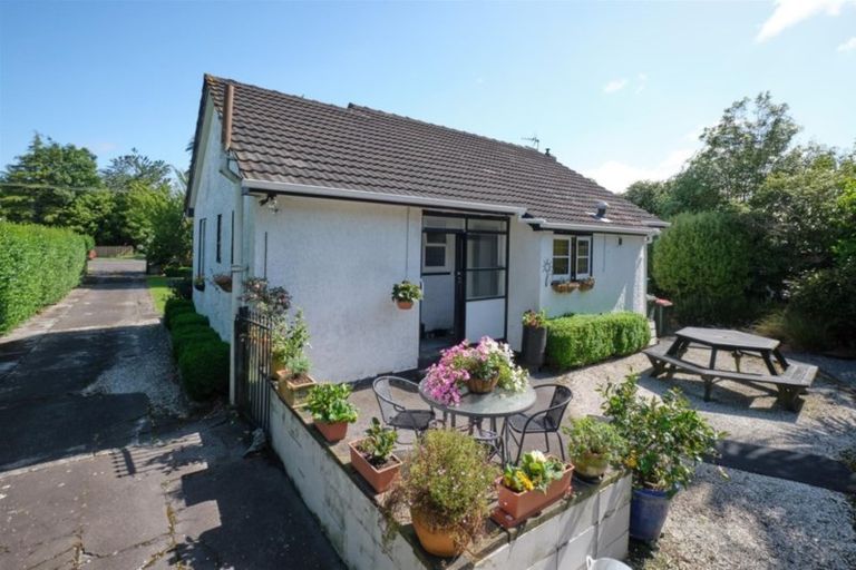 Photo of property in 9 Falstaff Street, Stratford, 4332