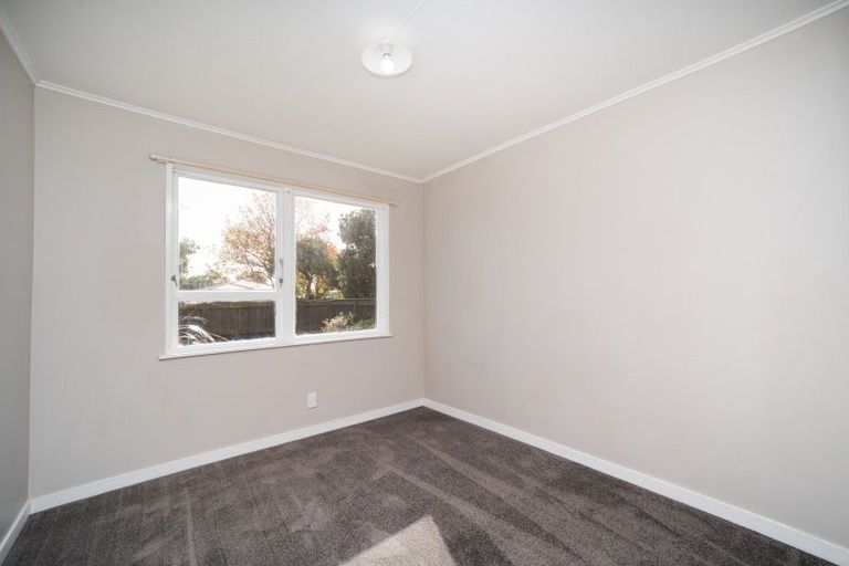Photo of property in 20 Rhodes Drive, Kelvin Grove, Palmerston North, 4414