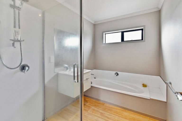 Photo of property in 76 Kaimoana Street, Weymouth, Auckland, 2103