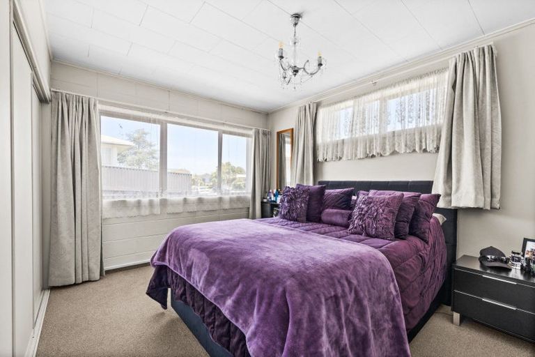 Photo of property in 21 Shortland Street, Tamatea, Napier, 4112