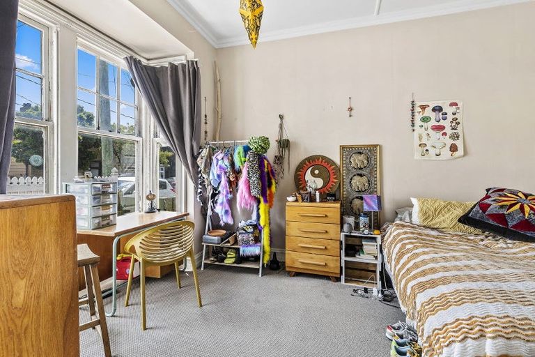 Photo of property in 10 Green Street, Newtown, Wellington, 6021