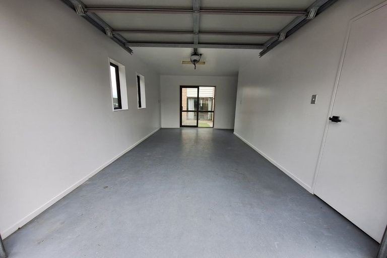 Photo of property in 11/4 Wallson Crescent, Wiri, Auckland, 2104