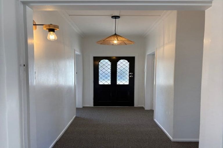 Photo of property in 6 Henui Street, Strandon, New Plymouth, 4312