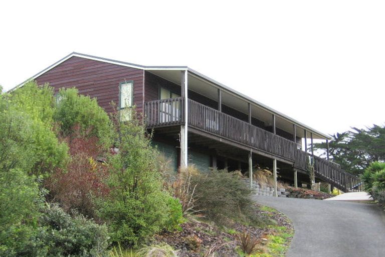 Photo of property in 10 Empressa Heights, Helensville, 0800