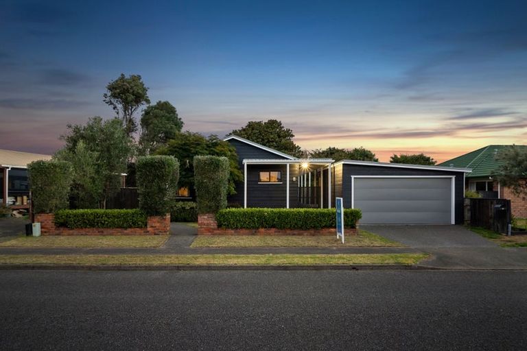 Photo of property in 11 Sunburst Court, Paraparaumu Beach, Paraparaumu, 5032