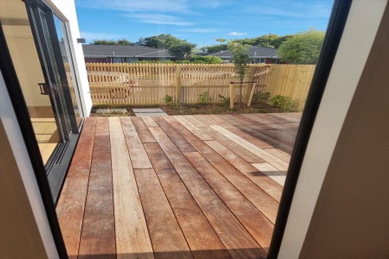 Photo of property in 1/37 Maxwell Street, Riccarton, Christchurch, 8041