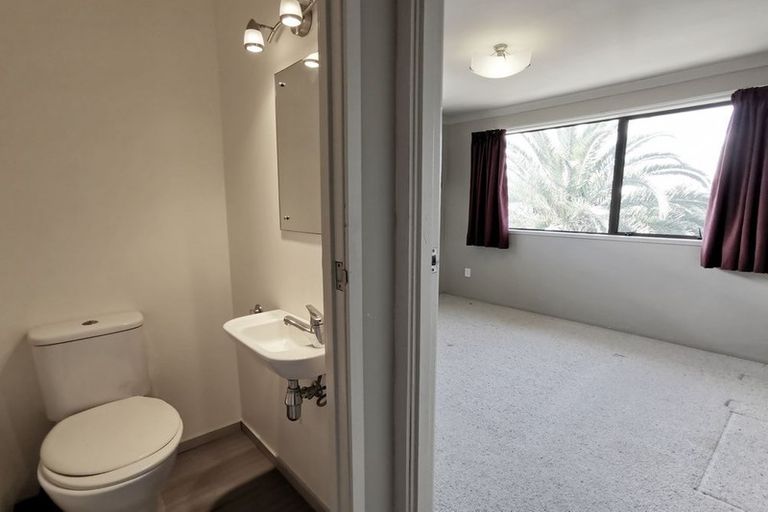 Photo of property in 41 Pisces Road, Glen Eden, Auckland, 0602