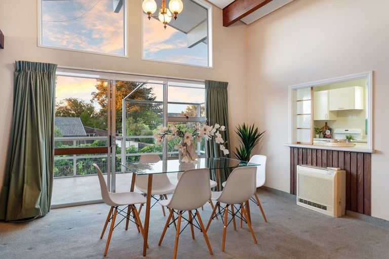 Photo of property in 4 Hawkswood Place, Avonhead, Christchurch, 8042