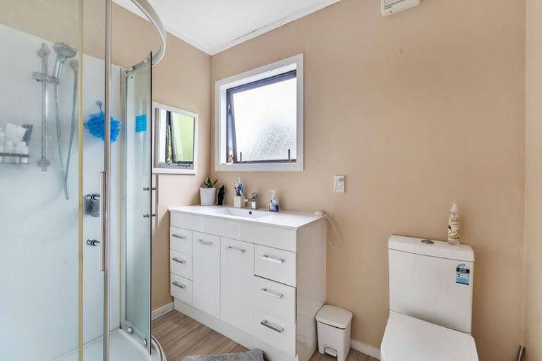 Photo of property in 49 Leinster Avenue, Raumati South, Paraparaumu, 5032