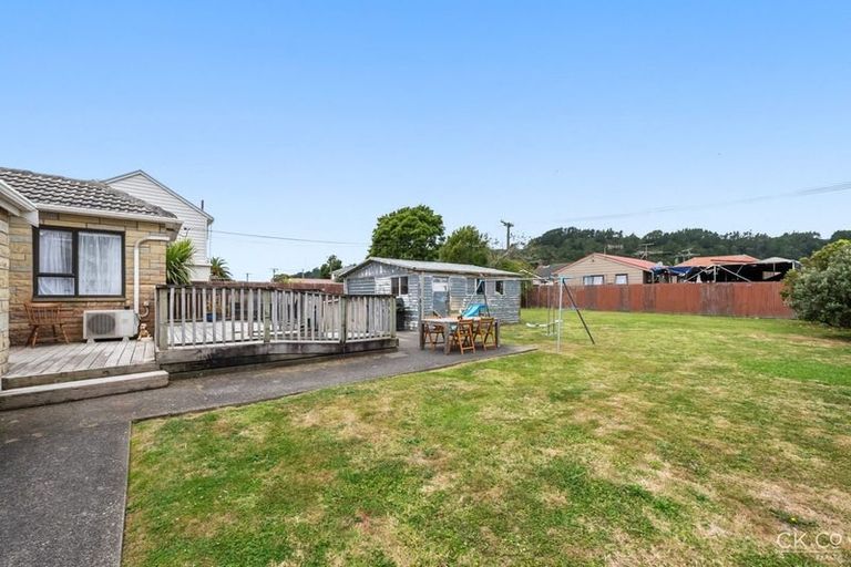 Photo of property in 18 Biddle Crescent, Taita, Lower Hutt, 5011