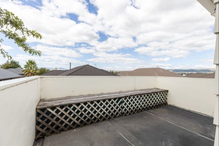 Photo of property in 11 Perrin Place, Kelvin Grove, Palmerston North, 4414