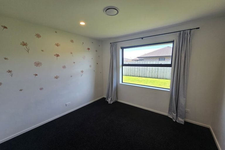 Photo of property in 10 Fairford Street, Rolleston, 7615