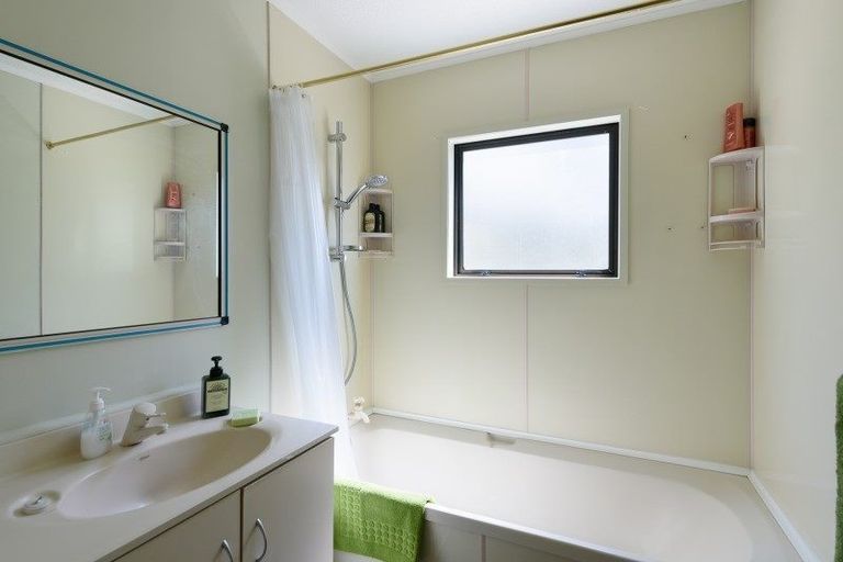 Photo of property in 12u4 Vallance Street, Kilbirnie, Wellington, 6022