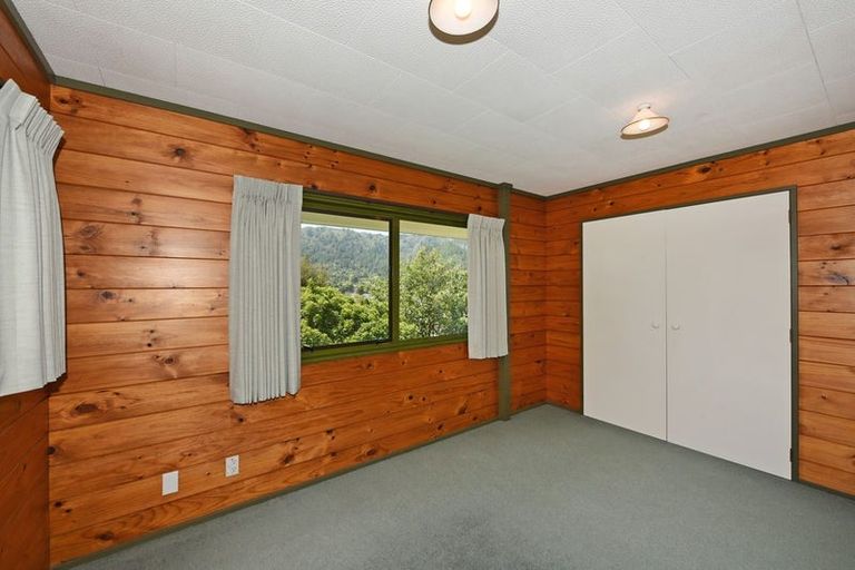 Photo of property in 43 August Street, Stokes Valley, Lower Hutt, 5019