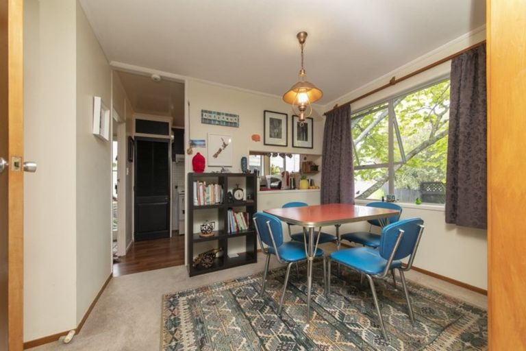 Photo of property in 18 George Herring Place, Glen Eden, Auckland, 0602