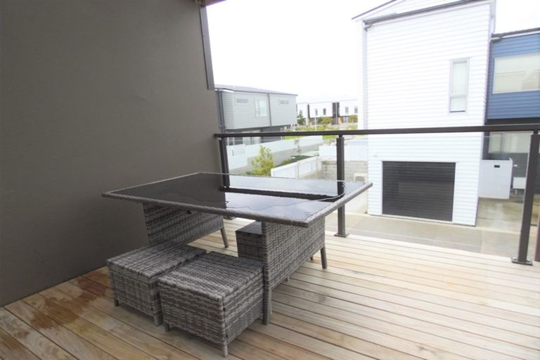 Photo of property in 28 Mollusc Road, Hobsonville, Auckland, 0616