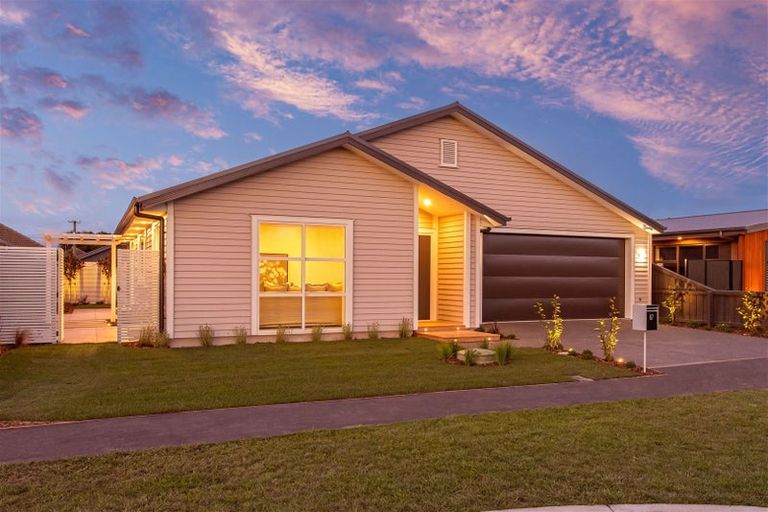 Photo of property in 87 Leistrella Road, Hoon Hay, Christchurch, 8025