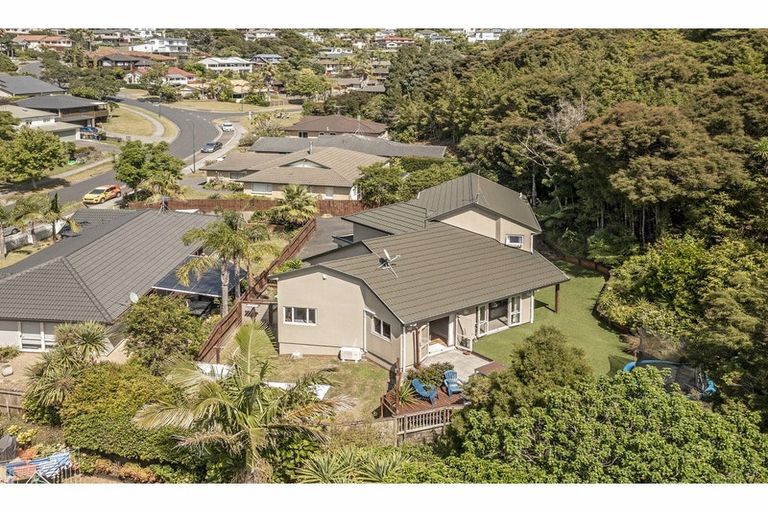 Photo of property in 29 Kate Sheppard Avenue, Torbay, Auckland, 0630
