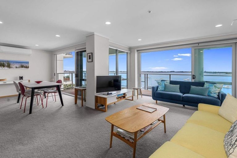Photo of property in 12/72e Devonport Road, Tauranga, 3110