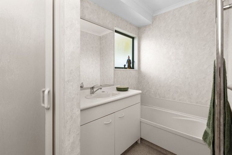 Photo of property in 67a Church Road, Taradale, Napier, 4112