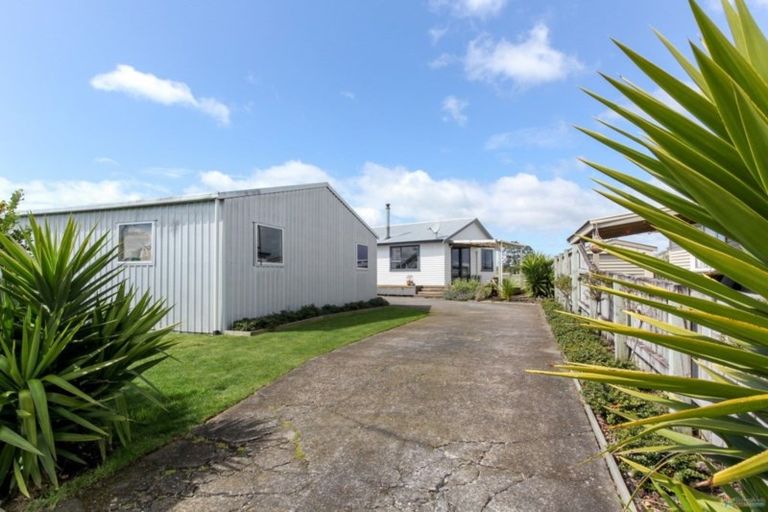 Photo of property in 15 Tuahu Place, Waitara, 4320