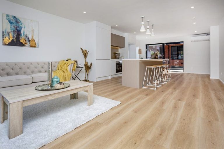 Photo of property in 1/26 Morton Avenue, Forrest Hill, Auckland, 0620